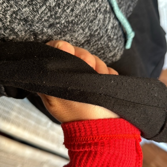 Colorblock hooded pullover - Picture 4 of 5